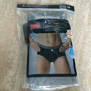 NWT Hanes tagless briefs size S